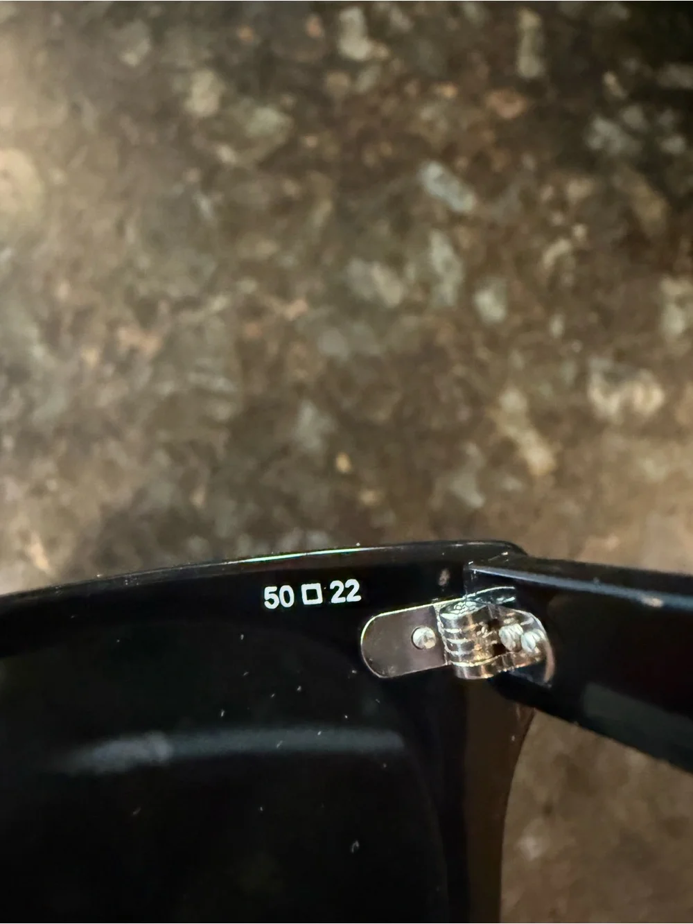 Unisex Classic Black Square Sunglasses